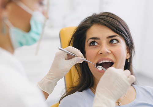 Patient receiving wisdom tooth extraction