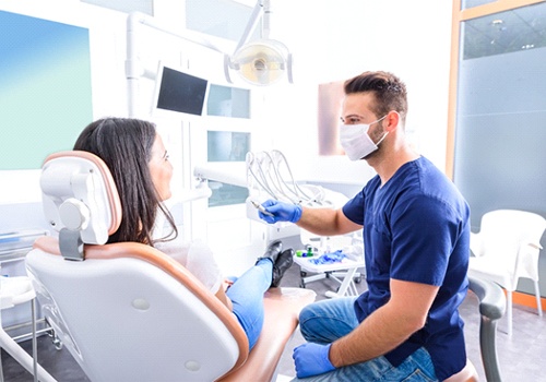Dentist talking to patient about nitrous oxide